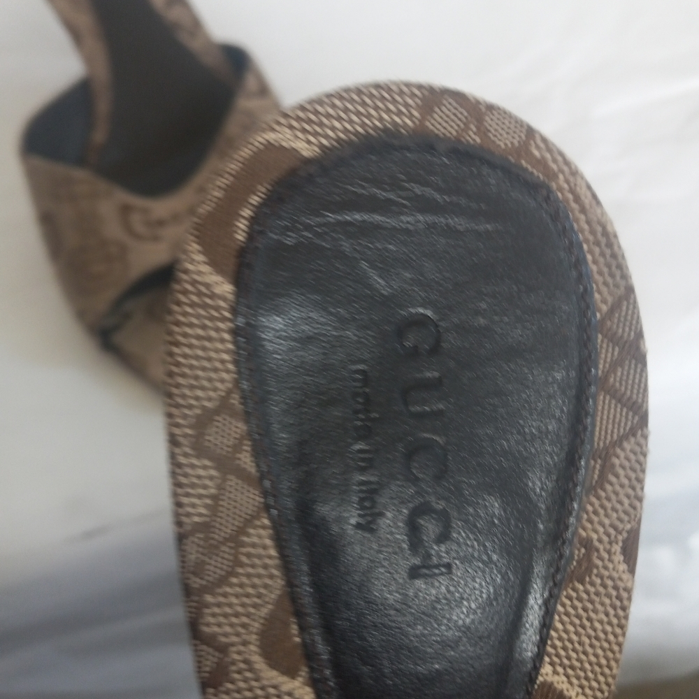 Gucci monogram chain heels size 38.5 - Picture 3 of 16